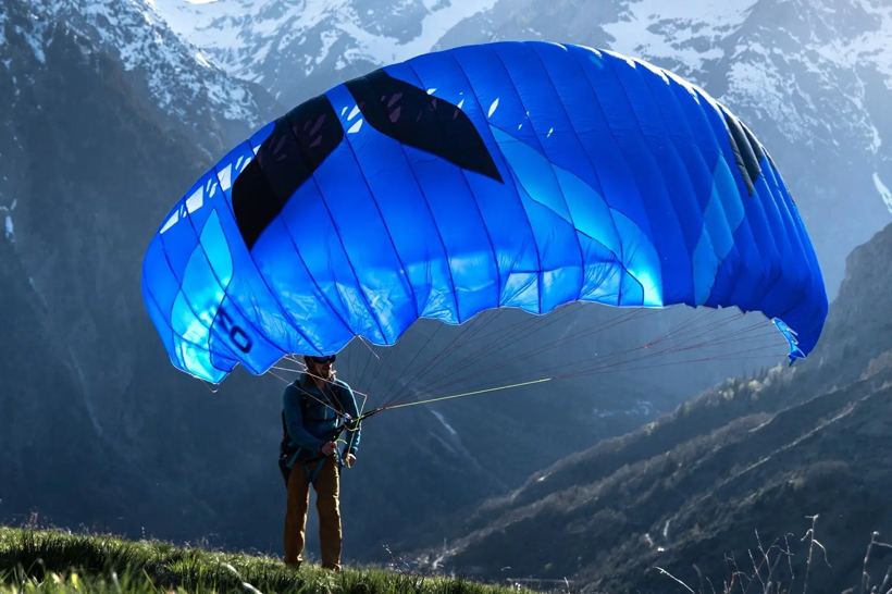 Speed wing: short and wide, low aspect ratio