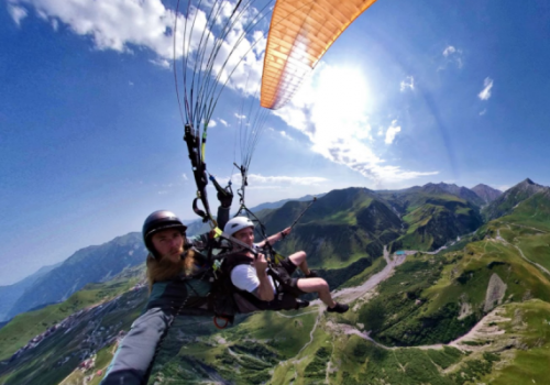 Gift a paragliding flight in Georgia